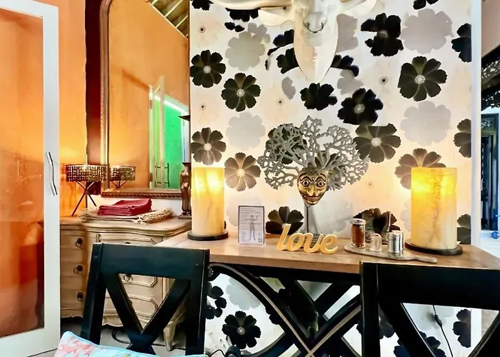 Villa Anh Yeu - 6 Bedroom In With Huge Pool & Garden Seminyak