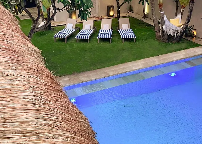 Villa Anh Yeu - 6 Bedroom In With Huge Pool & Garden Seminyak